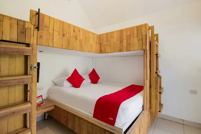 غرفة قياسية رباعية، Capital O Hotel Hacienda Filadelfia 2/4