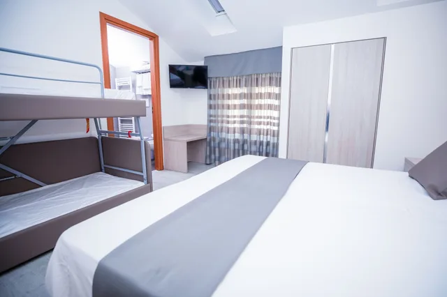 غرفة قياسية ثلاثية بسريرين منفصلين مع أريكة، Hotel Gabbiano 2/3