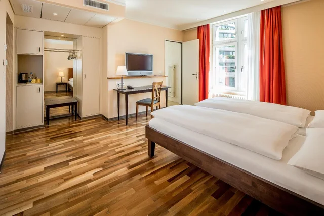 غرفة بزنس بسرير مزدوج أو سريرين منفصلين، Hotel Schweizerhof Basel 4/10