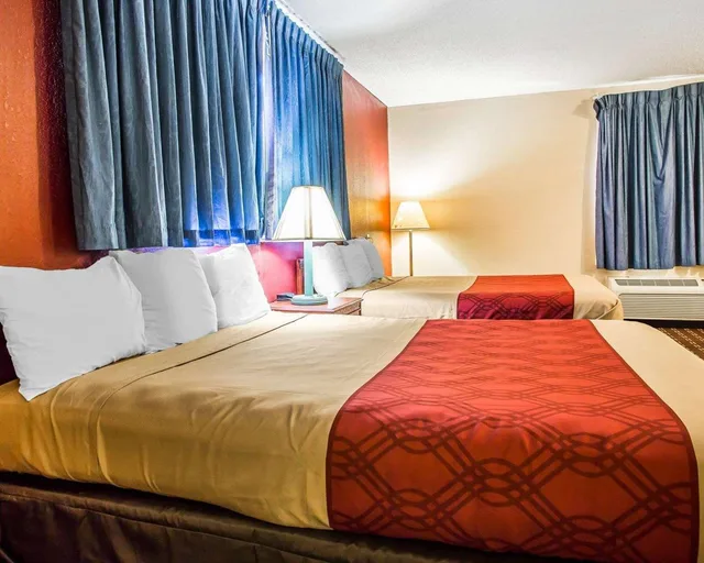غرفة بسريرين كوين للمدخنين، Rodeway Inn Montpelier 1/3