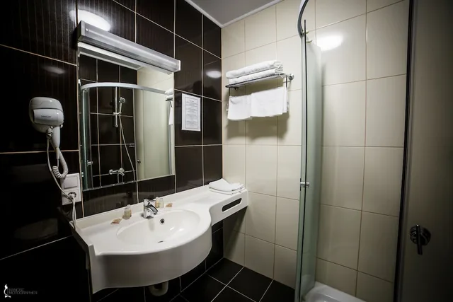 غرفة قياسية بسرير كوين، Hotel Ozana 2/3