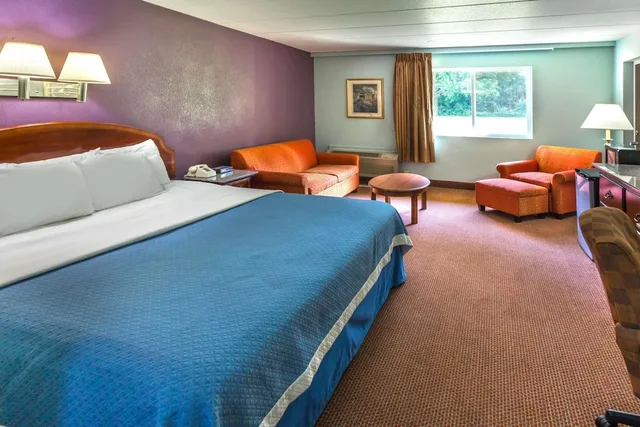جناح استوديو بسرير كينج، Days Inn by Wyndham Portage/Indiana Dunes National Park 1/2