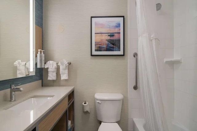 غرفة قياسية بسرير كينج، Hilton Garden Inn Madison West Middleton 5/5