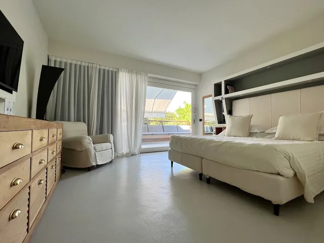 غرفة عائلية ثلاثية بسريرين منفصلين، Augustus Hotel and Resort 1/1