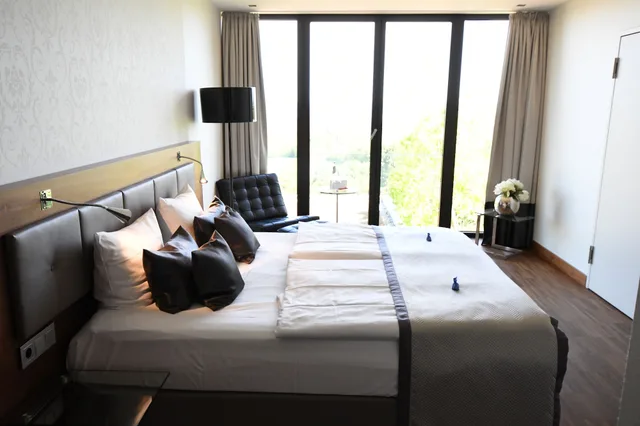 غرفة سوبيريور بسرير كينج، Schlosshotel Bad Wilhelmshohe 5/10