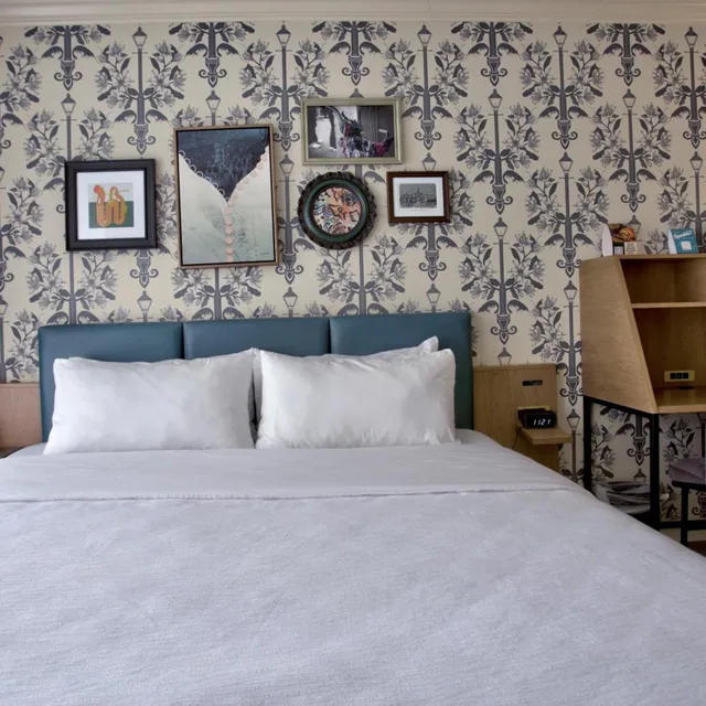 Suite, King Bed, Hotel Indigo New Orleans French Quarter 4/5