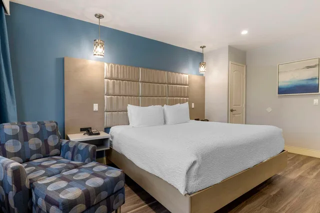 غرفة بسرير كينج وسرير كوين لذوي الإعاقة، Best Western Orange Plaza 3/5