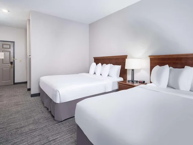 غرفة بسريرين كوين لذوي الإعاقة، Country Inn & Suites by Radisson Maumee - Toledo 2/4
