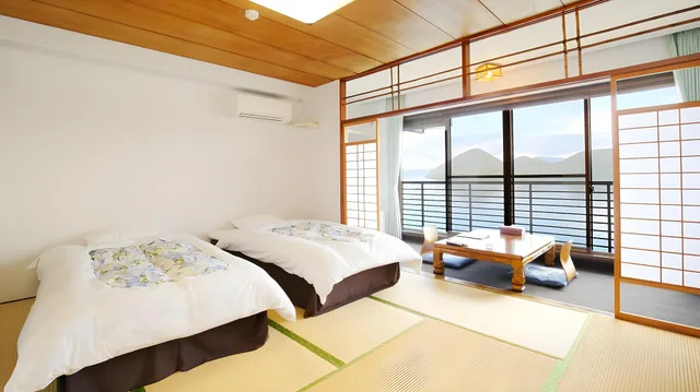 غرفة بإطلالة على البحيرة، Toya Onsen Hotel Hanabi 1/1