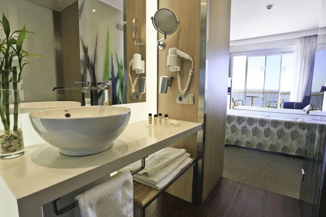 غرفة بريميوم سوبيريور بسرير مزدوج، Volga Hotel 3/4