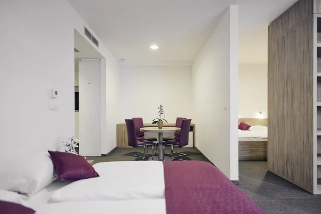 غرفة عائلية بأربعة أسرّة، Meksiko Hotel 3/5