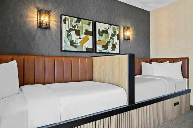 جناح استوديو بسرير كينج، Ramada By Wyndham Drumheller Hotel & Suites 1/4