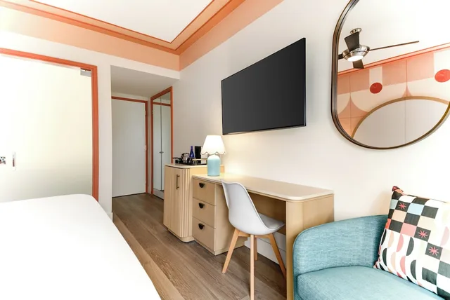 غرفة بسرير كينج بإطلالة على البحر، Waldorf Towers South Beach 5/5