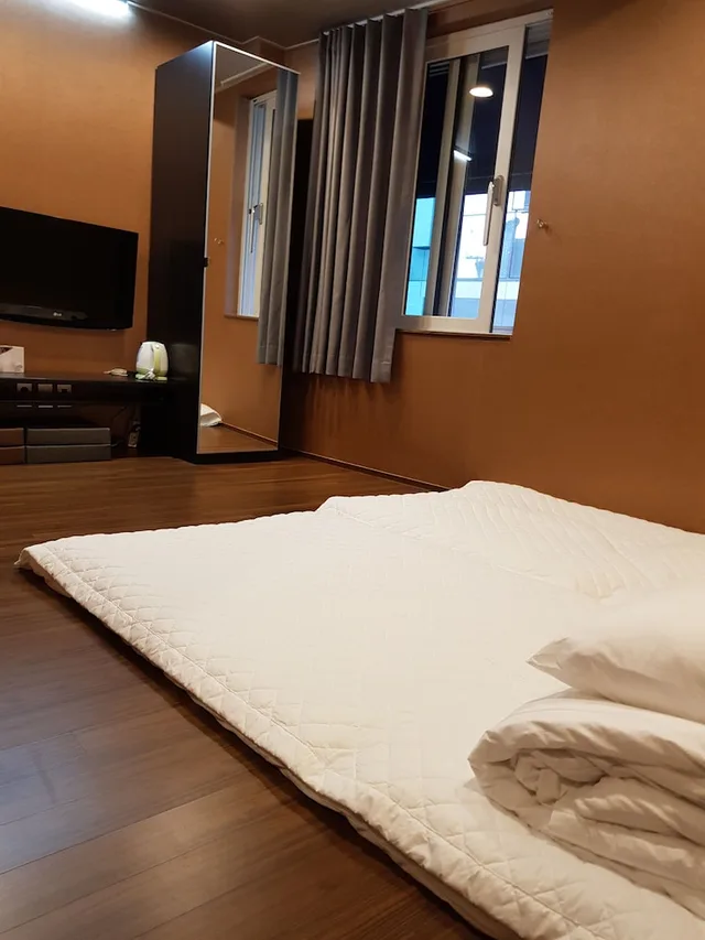 غرفة ديلوكس بفرشتي فوتون، Soo Song Guest House 8/10
