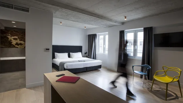 جناح جونيور، Art Suites Korai 2/4