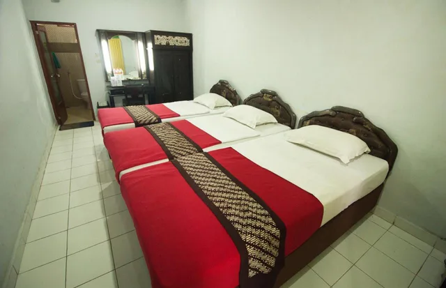 كوخ عائلي بثلاثة أسرّة، Batik Yogyakarta Hotel 2/2