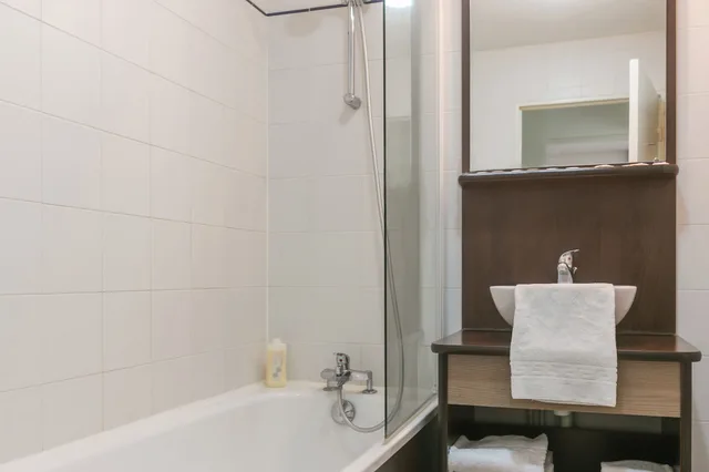 2 Bedrooms, Family, Apartment, Double and Twin Beds, 2 Trundle Beds، Appart City Classic Angouleme Centre 5/5