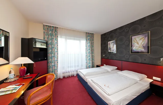 Standard, Single, Twin Beds, Hotel Aviva Neue Messe 3/7