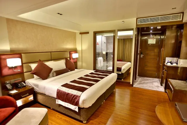 غرفة تنفيذية بسرير كينج، Regenta Central The Crystal 4/9
