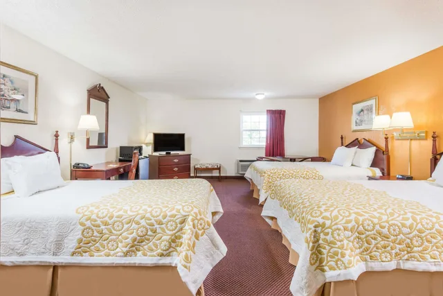 غرفة بسريرين مزدوجين، Days Inn By Wyndham Amherst 5/6
