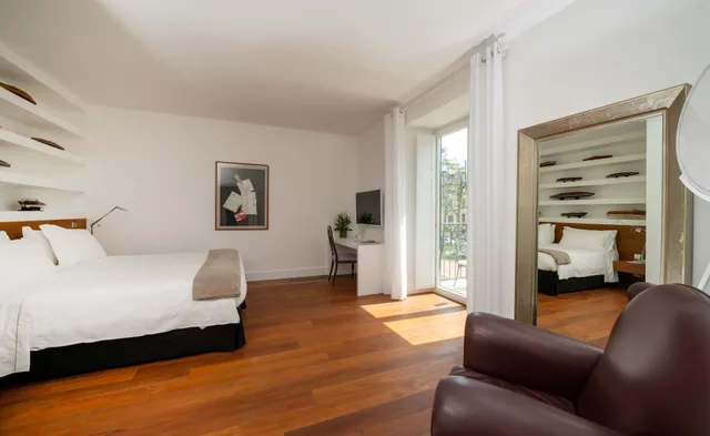 Volcano, Suite, King Bed, Sea View, Hot Tub، BELLEVUE SYRENE 1/3