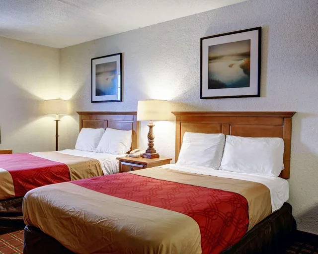 غرفة بسرير مزدوج، Rodeway Inn New Braunfels - San Antonio Area 2/5