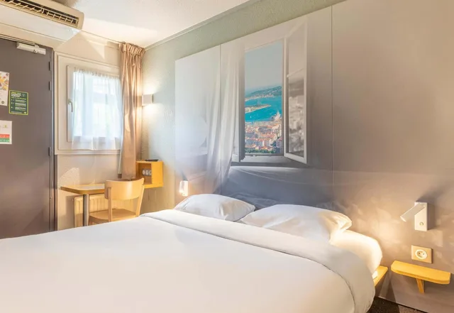 غرفة بسرير كوين لذوي الإعاقة، B&B Hotel Toulon La Seyne Sur Mer 1/3