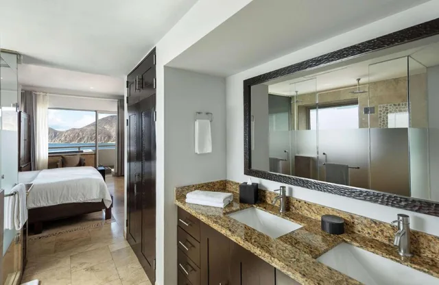 غرفة تنفيذية بسرير كينج بإطلالة على البحر بغرفة نوم واحدة مع أريكة، Corazon Cabo Resort and Spa (ex Cabo Villas Beach Resort and Spa) 7/7