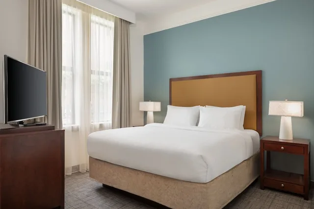 جناح بسرير كينج مع أريكة، Residence Inn by Marriott Savannah Downtown/Historic District 1/4
