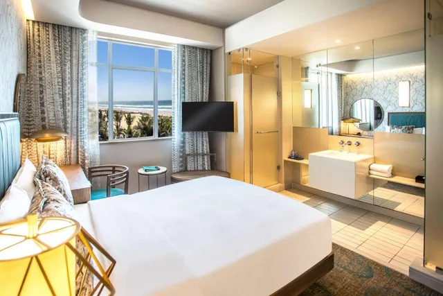 غرفة قياسية بإطلالة على البحر، Suncoast Hotel And Towers 2/2