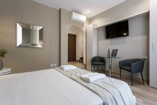 غرفة سوبيريور بسرير كوين بحوض جاكوزي، Aparthotel Durini 7/10