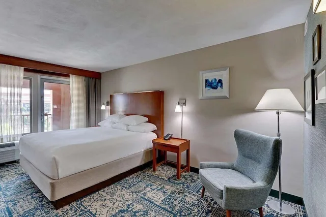 غرفة ديلوكس بسرير كينج بشرفة، Wyndham Garden San Antonio Airport Northeast 6/10