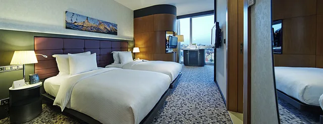 غرفة بسريرين منفصلين بإطلالة على المدينة بحوض استحمام، Doubletree By Hilton Hotel Istanbul - Moda 4/7