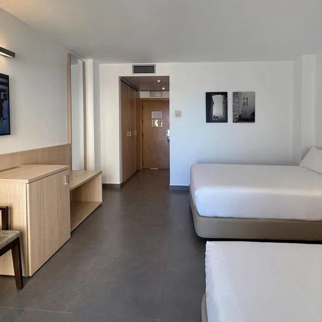 Room, Triple, Acuazul Hotel 7/10