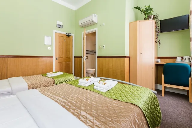 غرفة ثلاثية بسرير مزدوج وسرير فردي، The Marker Hotel 10/10