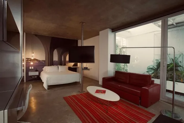 جناح بسرير كينج مع أريكة، Now Hotel 2/7