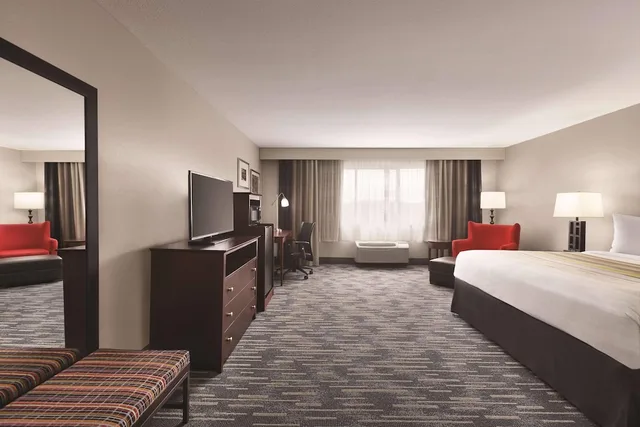 غرفة بريميوم بسرير كينج، Country Inn & Suites by Radisson, Abingdon, VA 3/4