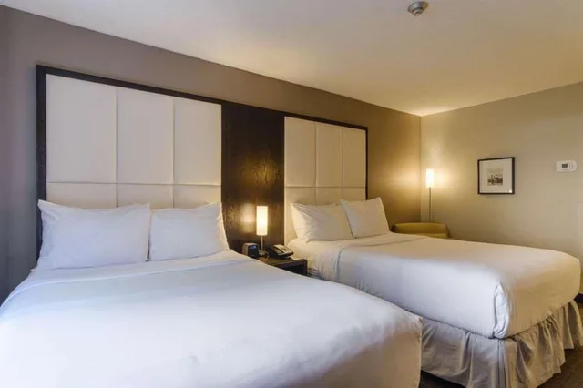 غرفة مريحة عائلية بسرير مزدوج، ARC The Hotel Ottawa 1/3