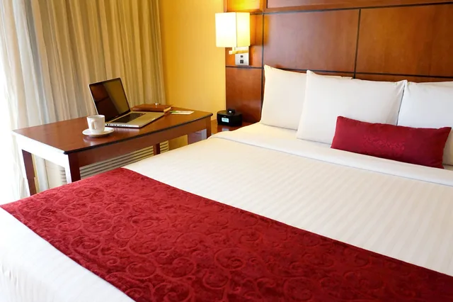جناح جونيور بسرير كينج بإطلالة على المدينة مع أريكة، Courtyard By Marriott Puebla Las Animas 4/10
