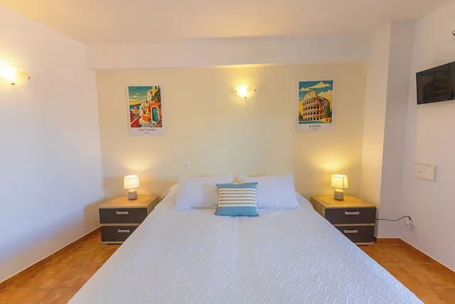 Room, Double Bed, Patio, Ground Floor, Centre Algarve 4/8
