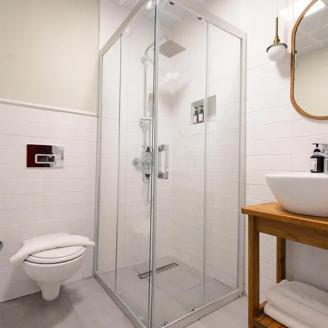 غرفة قياسية ثلاثية، Meshk Airport Hotel 7/10