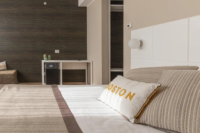 غرفة ديلوكس بسرير كينج، Boston Hotel Bari 4/10