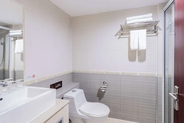 Superior, Twin Beds, SureStay By Best Western Iconic Suvarnabhumi 2/3