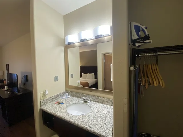 غرفة قياسية بسرير كينج، Comfort Inn and Suites Gunnison-Crested Butte 9/10