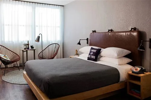 Room, King Bed, Moxy New Orleans Downtown French Quarter Area 7/8