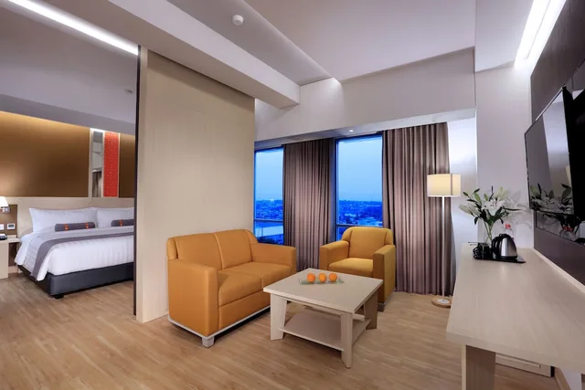 Junior Suite, Twin Beds, Harper Palembang 4/6