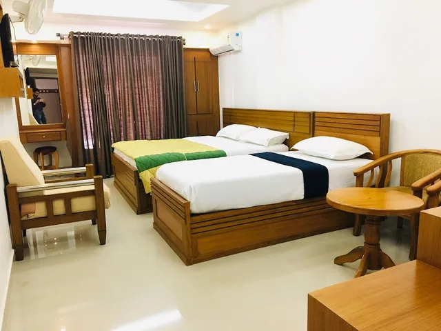 غرفة سوبيريور ثلاثية بسرير كوين وسرير فردي، MADIKERI HERITAGE 1/2