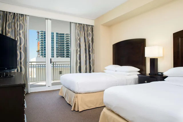جناح بإطلالة على البحر بشرفة، Doubletree By Hilton Ocean Point Resort – North Miami Beach 3/6