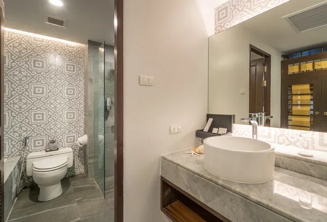 غرفة ديلوكس بسرير كينج بإطلالة على المسبح، Aonang Princeville Villa Resort & Spa 3/5