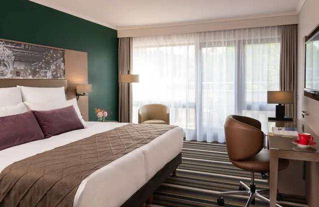 غرفة كومفورت بسرير مزدوج مع أريكة، Leonardo Royal Hotel Baden Baden 4/10